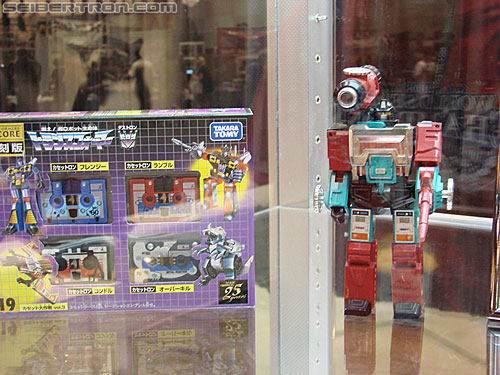 BotCon 2010: "Hall of Fame" Display Area and Awards Dinner - Transformers Event: DSC03000