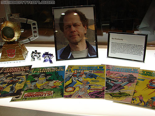 BotCon 2010: "Hall of Fame" Display Area and Awards Dinner - Transformers Event: DSC03012