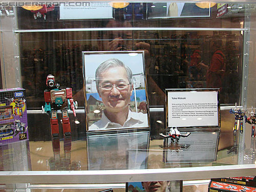 BotCon 2010: "Hall of Fame" Display Area and Awards Dinner - Transformers Event: DSC03015