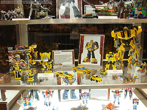BotCon 2010: "Hall of Fame" Display Area and Awards Dinner - Transformers Event: DSC03021