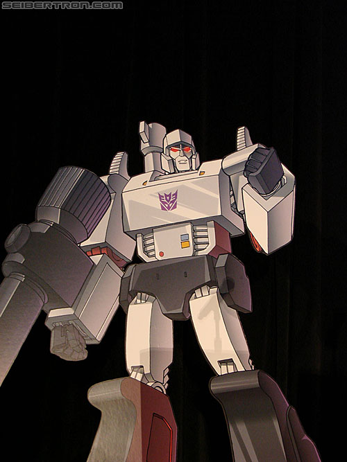 BotCon 2010: "Hall of Fame" Display Area and Awards Dinner - Transformers Event: DSC03494