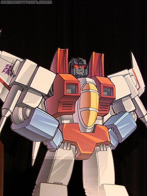 BotCon 2010: "Hall of Fame" Display Area and Awards Dinner - Transformers Event: DSC03495