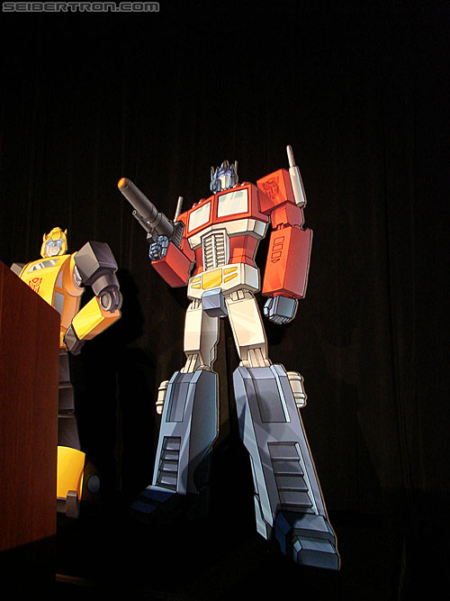 BotCon 2010: "Hall of Fame" Display Area and Awards Dinner - Transformers Event: DSC03497