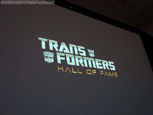 BotCon 2010: "Hall of Fame" Display Area and Awards Dinner - Transformers Event: DSC03500