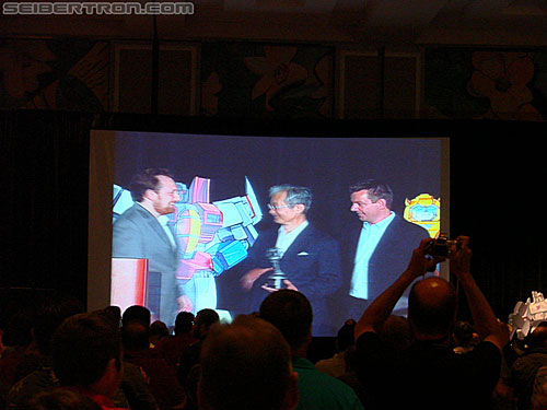 BotCon 2010: "Hall of Fame" Display Area and Awards Dinner - Transformers Event: DSC03532