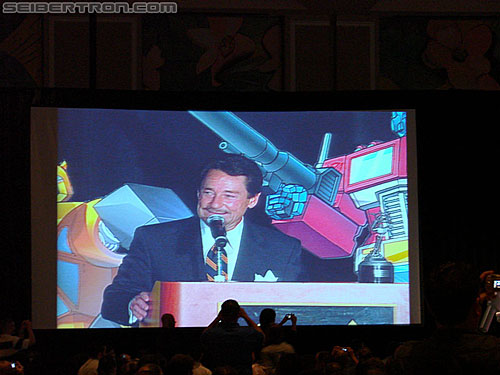 BotCon 2010: "Hall of Fame" Display Area and Awards Dinner - Transformers Event: DSC03578