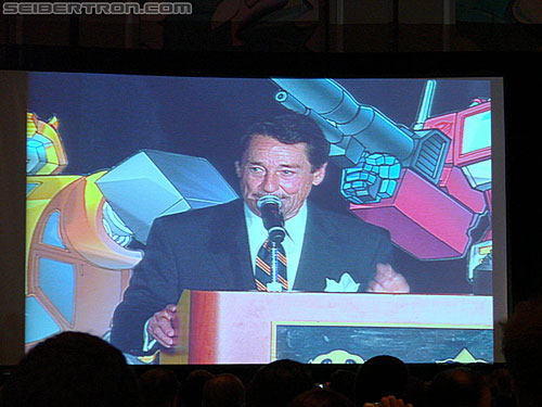 BotCon 2010: "Hall of Fame" Display Area and Awards Dinner - Transformers Event: DSC03583
