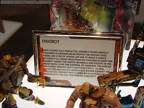 BotCon 2010: "Hall of Fame" Display Area and Awards Dinner - Transformers Event: DSC03855