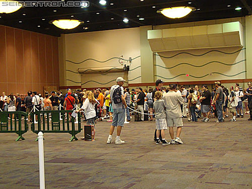 BotCon 2010: Thursday Night Registration - Transformers Event: DSC00579