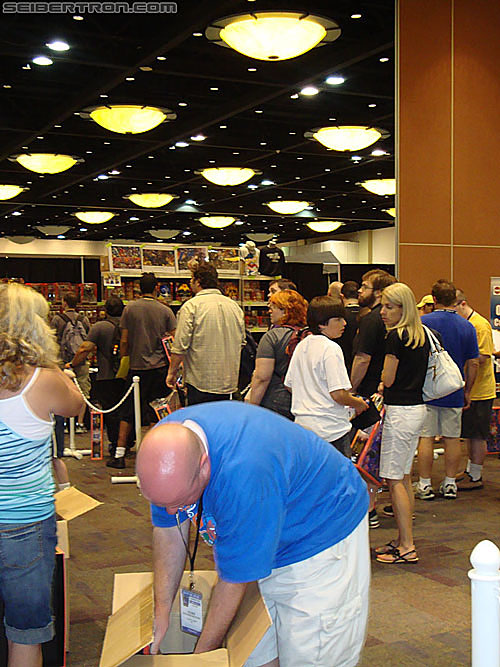 BotCon 2010: Thursday Night Registration - Transformers Event: DSC00593