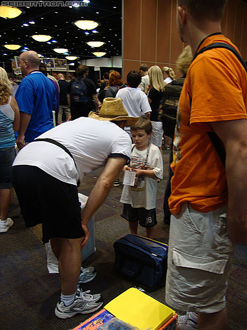 BotCon 2010: Thursday Night Registration - Transformers Event: DSC00604