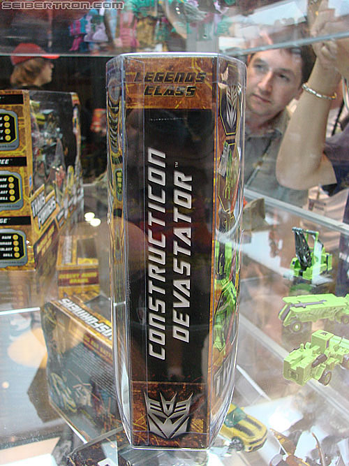 BotCon 2010: Hunt For The Decepticons toys (pt 1) - Transformers Event: DSC02663