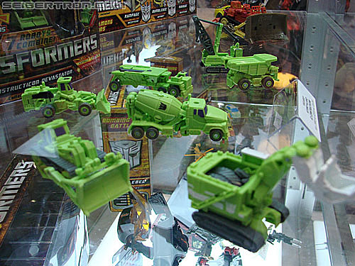 BotCon 2010 - Hunt For The Decepticons toys (pt 1)