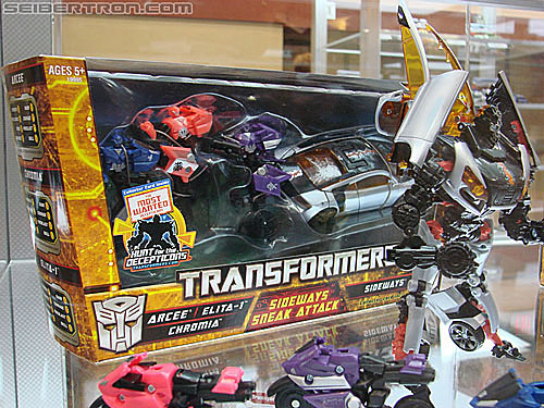 BotCon 2010: Hunt For The Decepticons toys (pt 1) - Transformers Event: DSC02676