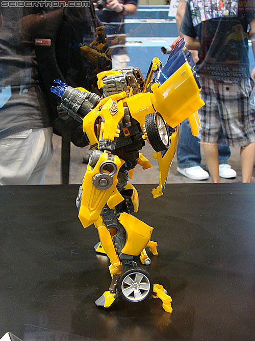 BotCon 2010: Hunt For The Decepticons toys (pt 1) - Transformers Event: DSC02697
