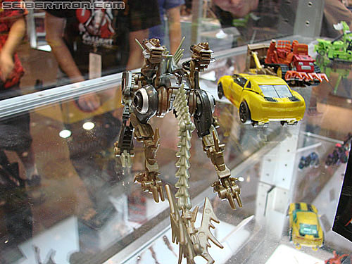 BotCon 2010: Hunt For The Decepticons toys (pt 1) - Transformers Event: DSC02750