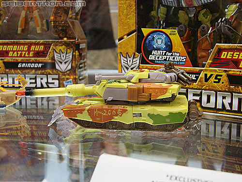 BotCon 2010: Hunt For The Decepticons toys (pt 1) - Transformers Event: DSC02757