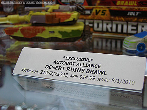 BotCon 2010: Hunt For The Decepticons toys (pt 1) - Transformers Event: DSC02758