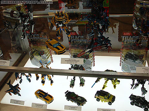 BotCon 2010: Hunt For The Decepticons toys (pt 1) - Transformers Event: DSC02773