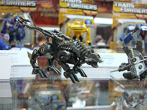 BotCon 2010: Hunt For The Decepticons toys (pt 1) - Transformers Event: DSC02775