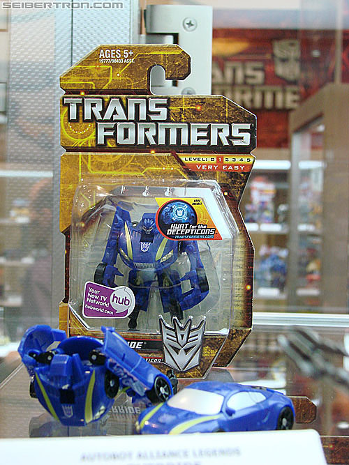 BotCon 2010: Hunt For The Decepticons toys (pt 1) - Transformers Event: DSC02776