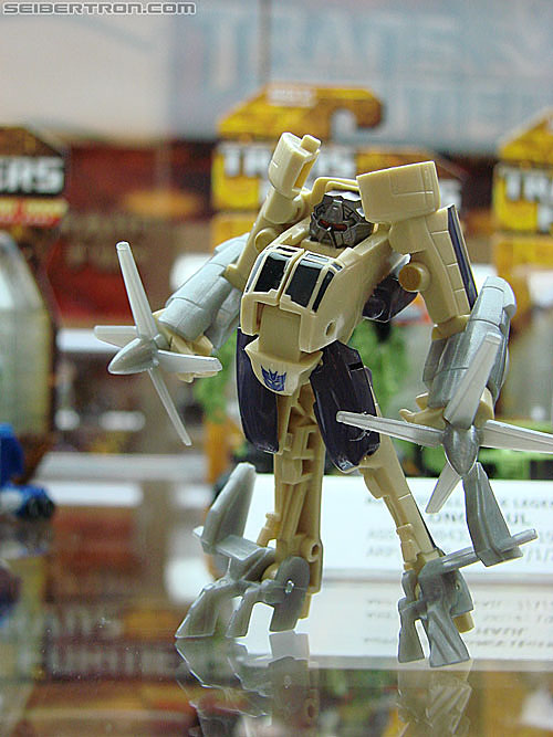 BotCon 2010: Hunt For The Decepticons toys (pt 1) - Transformers Event: DSC02784