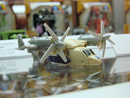 BotCon 2010: Hunt For The Decepticons toys (pt 1) - Transformers Event: DSC02785