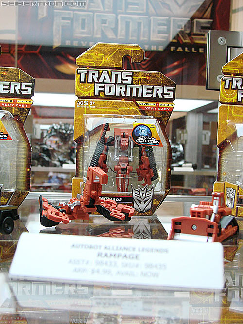 BotCon 2010: Hunt For The Decepticons toys (pt 1) - Transformers Event: DSC02790