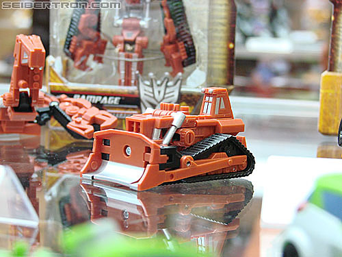 BotCon 2010: Hunt For The Decepticons toys (pt 1) - Transformers Event: DSC02792