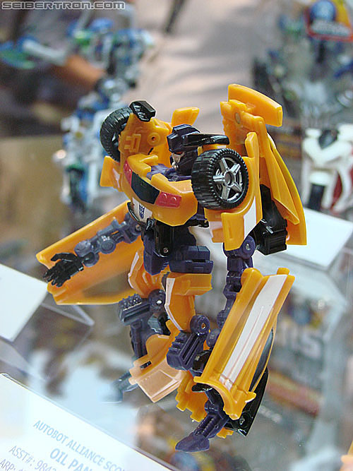 BotCon 2010: Hunt For The Decepticons toys (pt 1) - Transformers Event: DSC02813