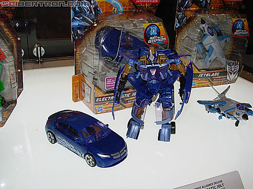 BotCon 2010: Hunt For The Decepticons toys (pt 1) - Transformers Event: DSC02846