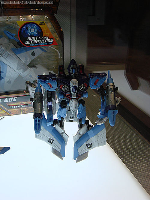 BotCon 2010: Hunt For The Decepticons toys (pt 1) - Transformers Event: DSC02855