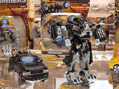 BotCon 2010: Hunt For The Decepticons toys (pt 1) - Transformers Event: DSC02859