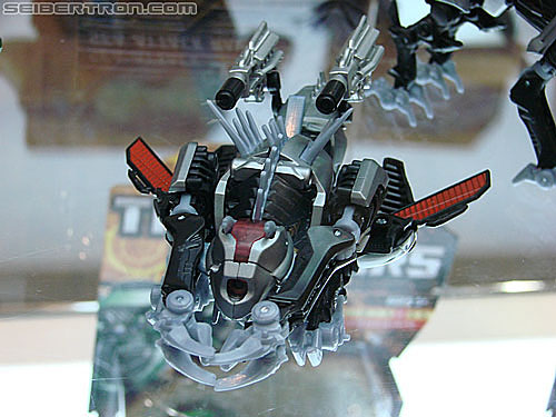 BotCon 2010: Hunt For The Decepticons toys (pt 1) - Transformers Event: DSC02864