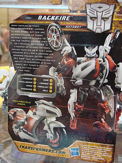 BotCon 2010: Hunt For The Decepticons toys (pt 1) - Transformers Event: DSC02876