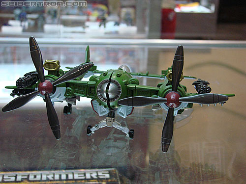 BotCon 2010: Hunt For The Decepticons toys (pt 2) - Transformers Event: DSC03261
