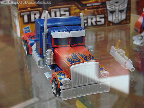 BotCon 2010: Hunt For The Decepticons toys (pt 2) - Transformers Event: DSC03264