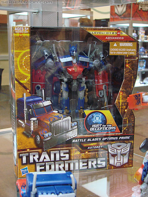 BotCon 2010: Hunt For The Decepticons toys (pt 2) - Transformers Event: DSC03265