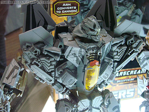 BotCon 2010: Hunt For The Decepticons toys (pt 2) - Transformers Event: DSC03290