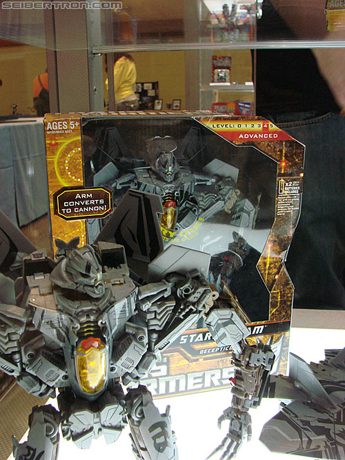 BotCon 2010 - Hunt For The Decepticons toys (pt 2)