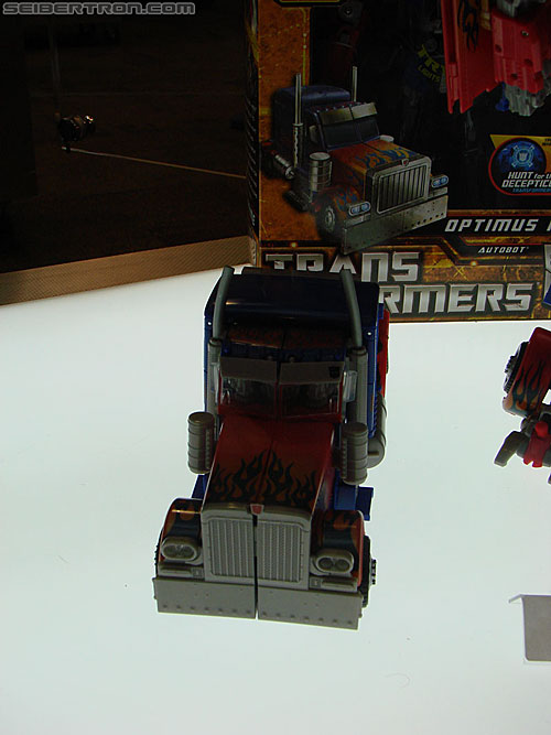BotCon 2010: Hunt For The Decepticons toys (pt 2) - Transformers Event: DSC03295
