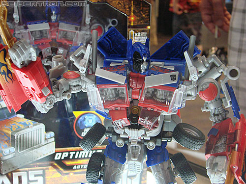BotCon 2010: Hunt For The Decepticons toys (pt 2) - Transformers Event: DSC03296