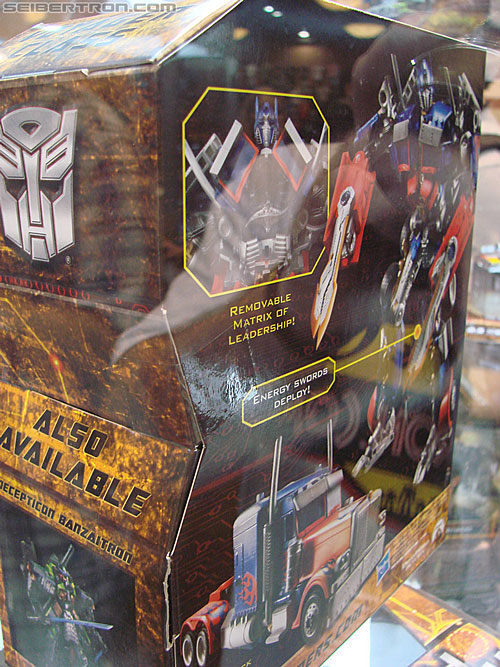 BotCon 2010: Hunt For The Decepticons toys (pt 2) - Transformers Event: DSC03300