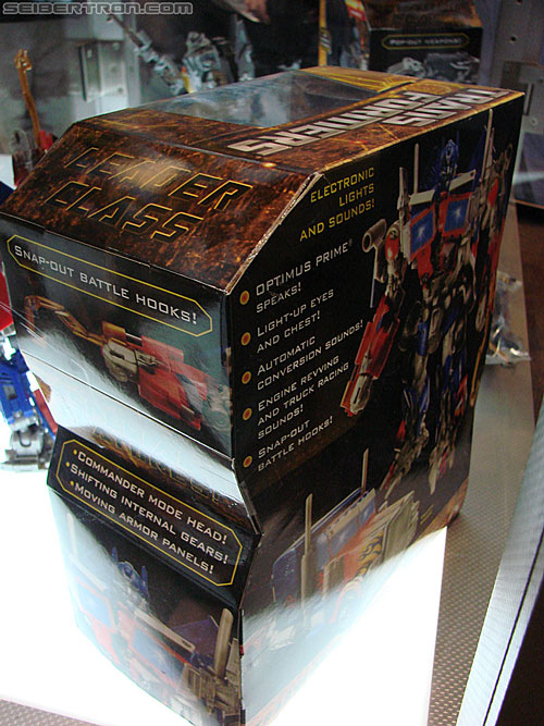 BotCon 2010: Hunt For The Decepticons toys (pt 2) - Transformers Event: DSC03303