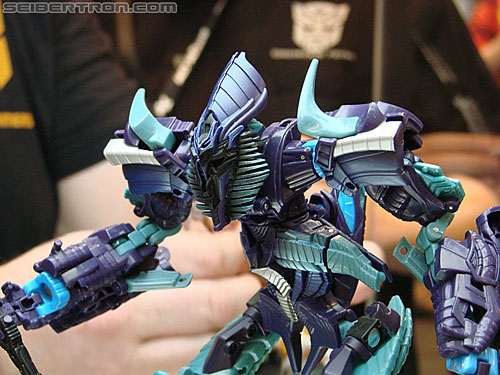BotCon 2010: Hunt For The Decepticons toys (pt 2) - Transformers Event: DSC03328