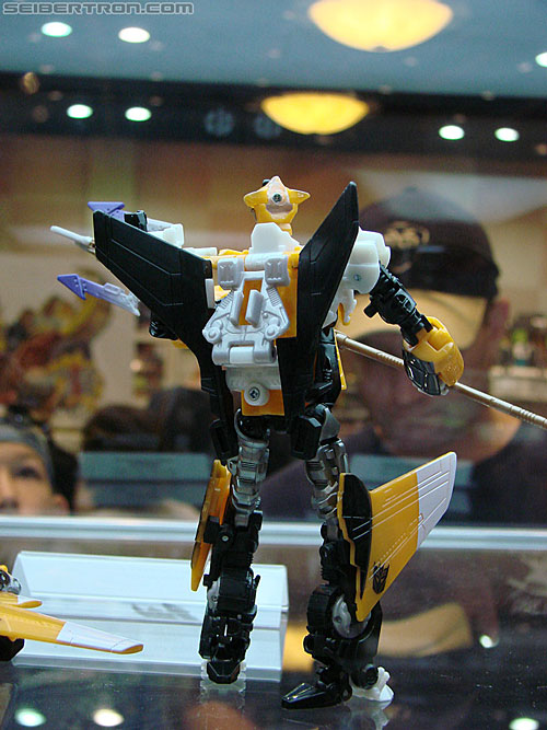 BotCon 2010 - Hunt For The Decepticons toys (pt 2)