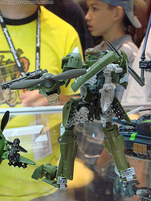 BotCon 2010: Hunt For The Decepticons toys (pt 2) - Transformers Event: DSC03352