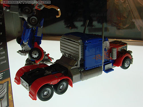 BotCon 2010: Hunt For The Decepticons toys (pt 2) - Transformers Event: DSC03362
