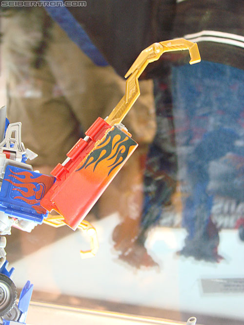 BotCon 2010: Hunt For The Decepticons toys (pt 2) - Transformers Event: DSC03364
