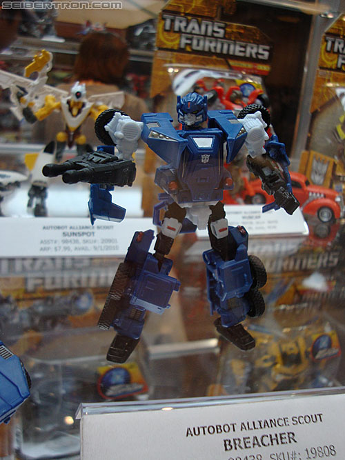 BotCon 2010: Hunt For The Decepticons toys (pt 2) - Transformers Event: DSC03698a